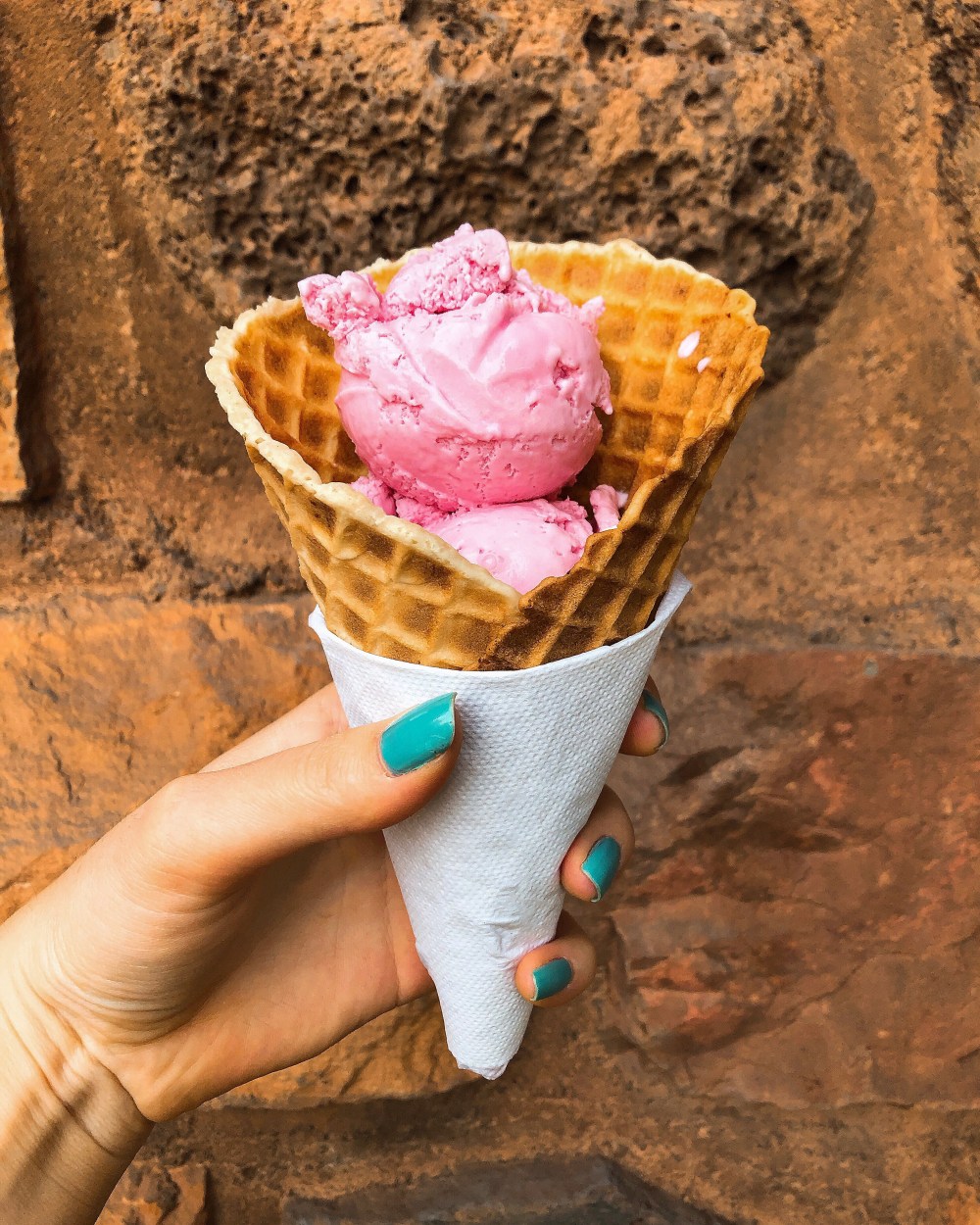 e35f9109-80de-47f9-bf9c-8c6b2be4654d